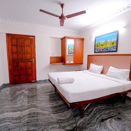 Hotel Luxe Vue - Premium Thiruvananthapuram Zewnętrze zdjęcie